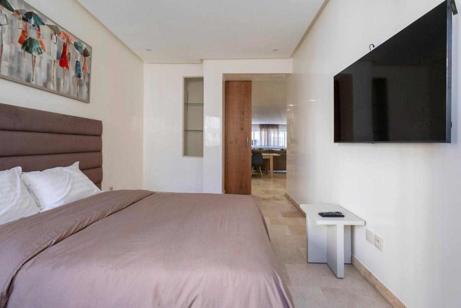 The Metropolitan 3 Location * Casablanca